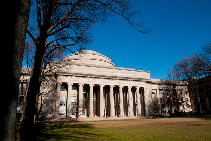MIT Massachusetts Institute of Technology | IvyMax Application Guide | High school students apply for colleges